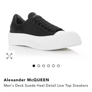 Alexander McQUEEN
Men's Deck Suede Heel Detail Low Top Sneakers black